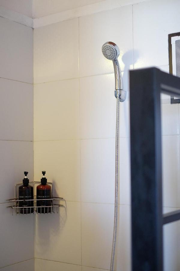 Hostel Dip & Doze Living Canggu Exterior foto